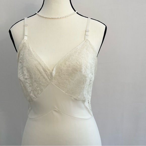 Vintage Coquette Lace Nightgown Slip - Picture 3 of 5